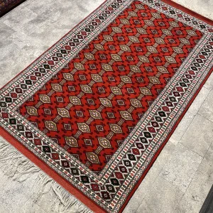 فرش دستباف آوغان گول طرح 104