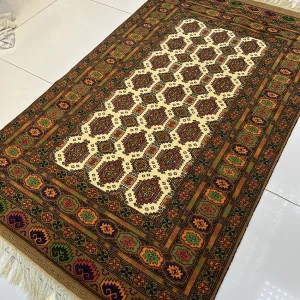 فرش دستباف چوچه گول طرح 107