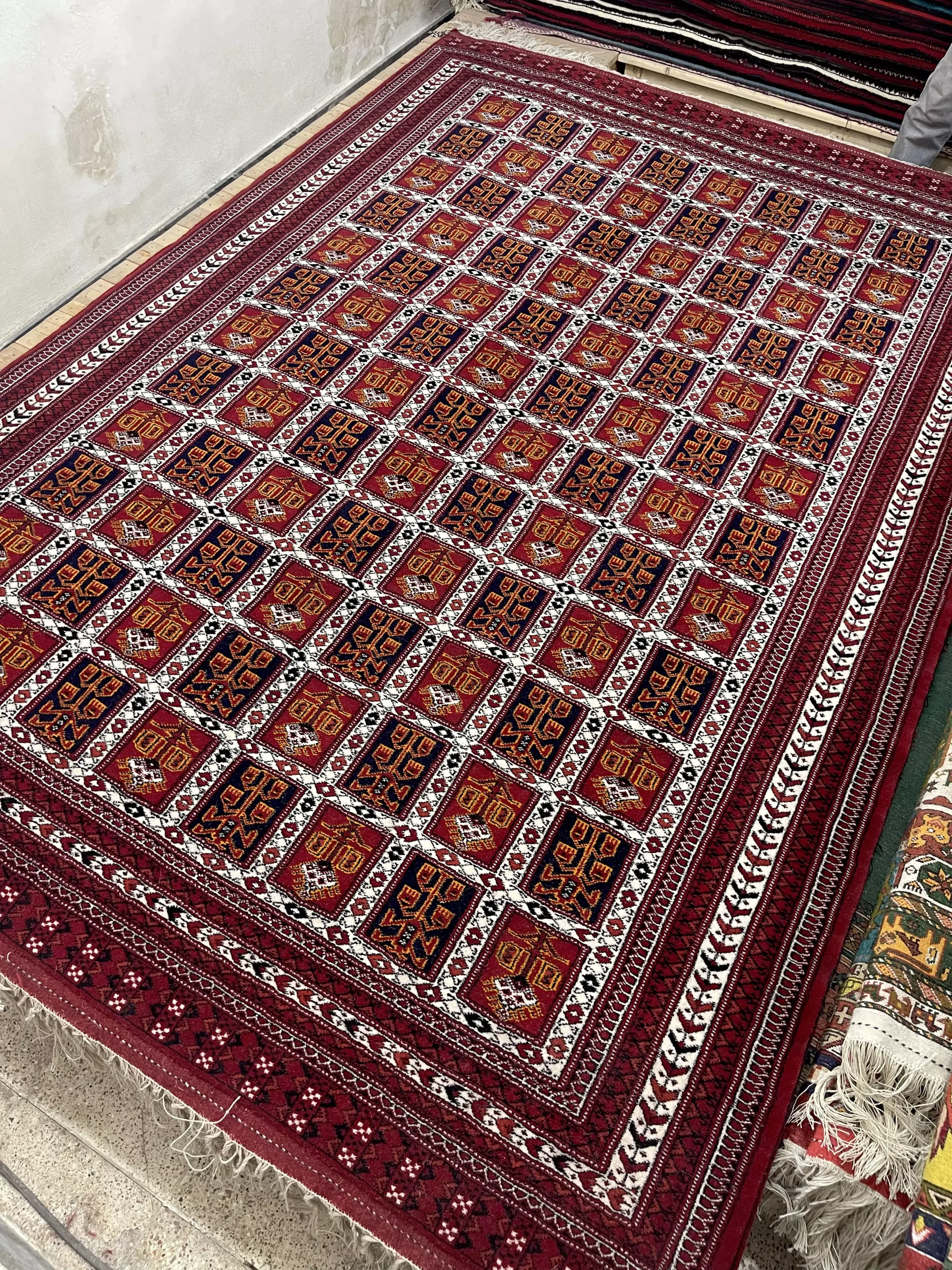 فرش دستباف خشتی بختیاری طرح 102 سایز ۲×۳ متر