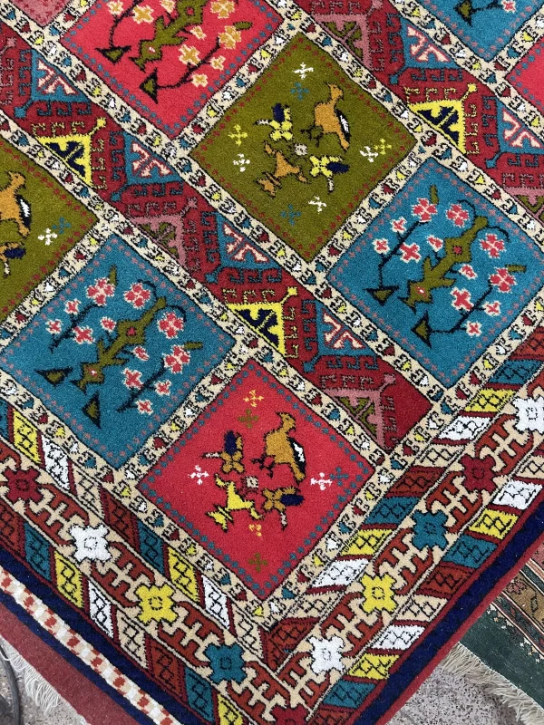 فرش دستباف خشتی بختیاری طرح 103 سایز ۲×۳ متر