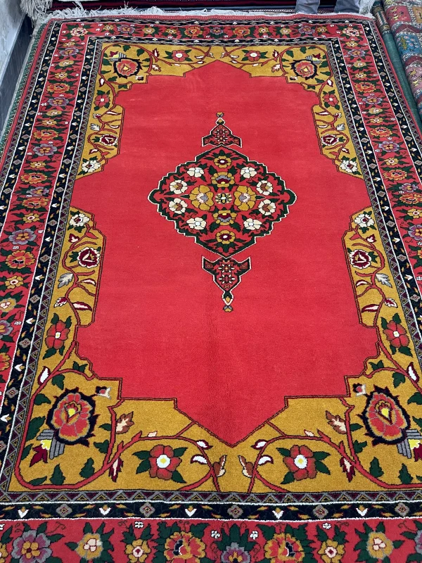فرش دستباف قشقایی طرح 126 سایز ۲×۳ متر