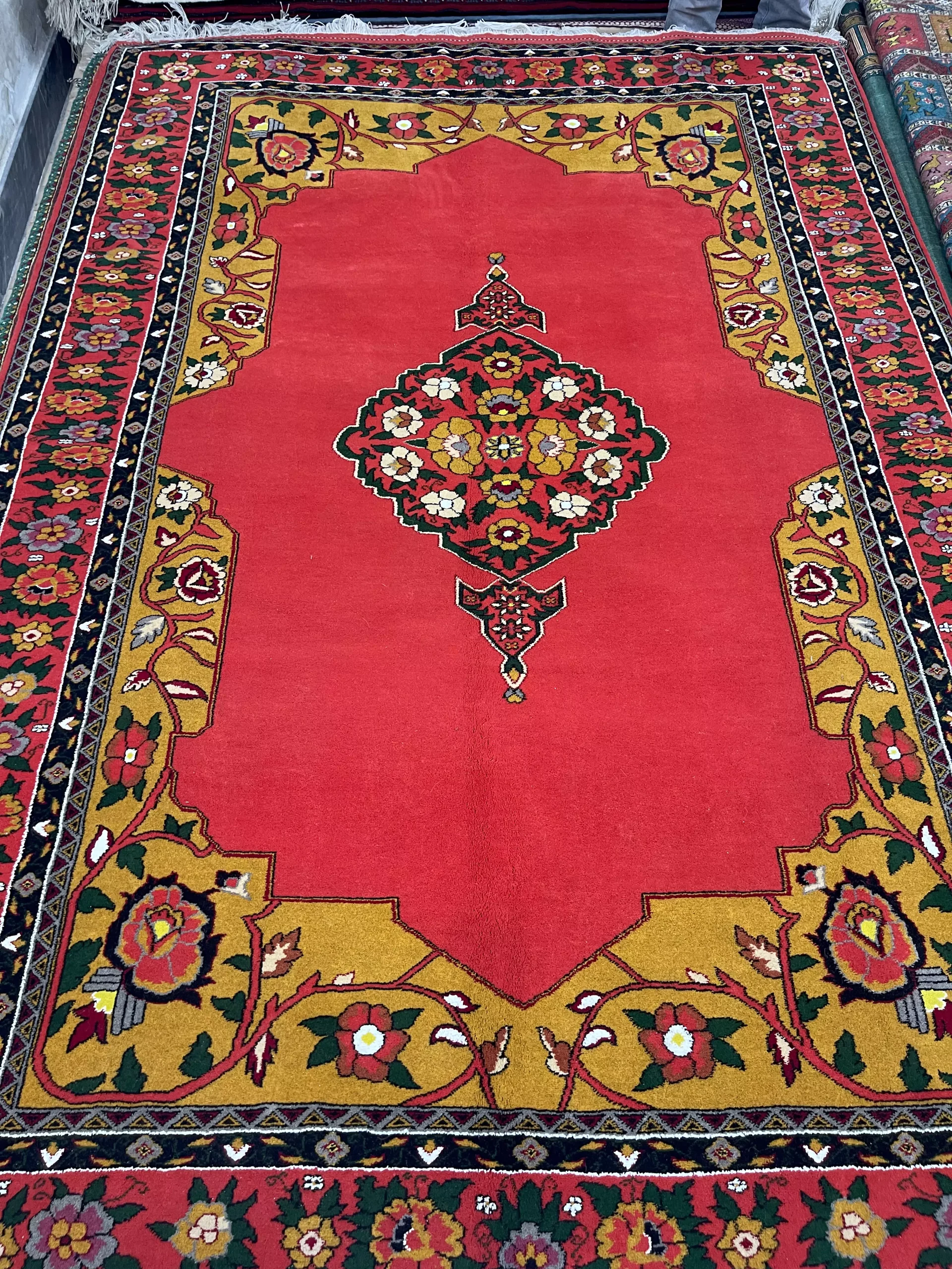 فرش دستباف قشقایی طرح 126 سایز ۲×۳ متر