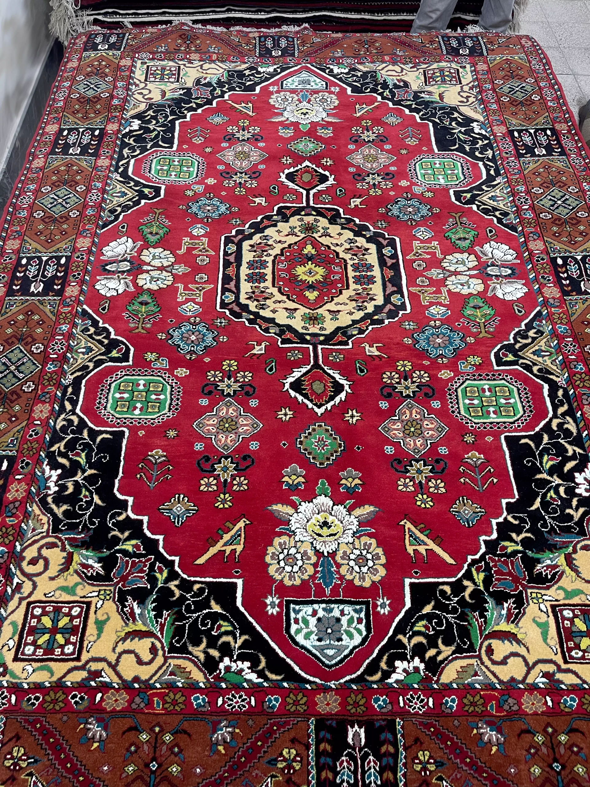 فرش دستباف قشقایی طرح 129 سایز ۲×۳ متر
