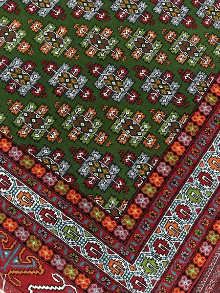 فرش دستباف ترکمنی قفسه گل