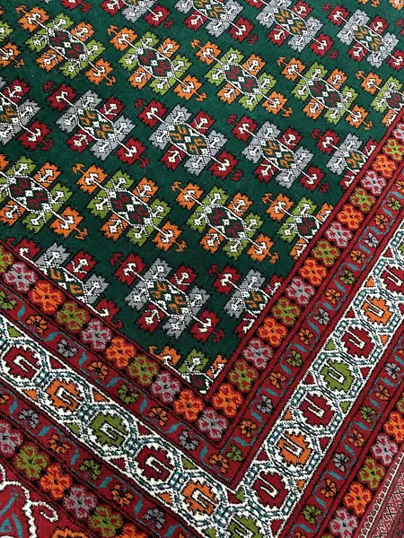 فرش دستباف ترکمنی قفسه گل