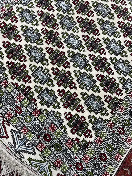 فرش دستباف ترکمنی قفسه گل