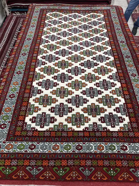 فرش دستباف ترکمنی قفسه گل