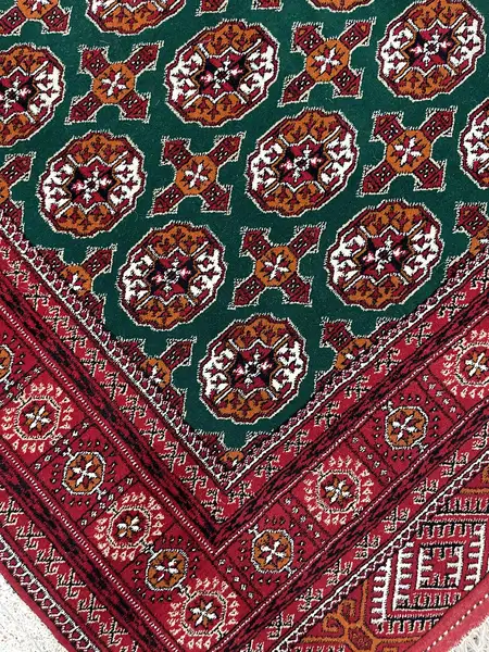 فرش دستباف ترکمنی ماری گل