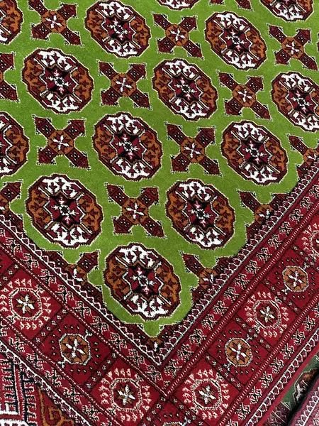 فرش دستباف ترکمنی ماری گل