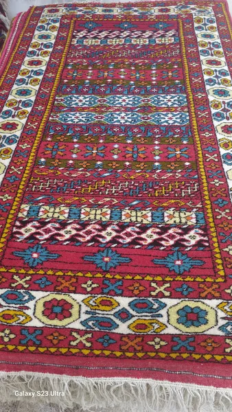 فرش دستباف ترکمنی محرمات